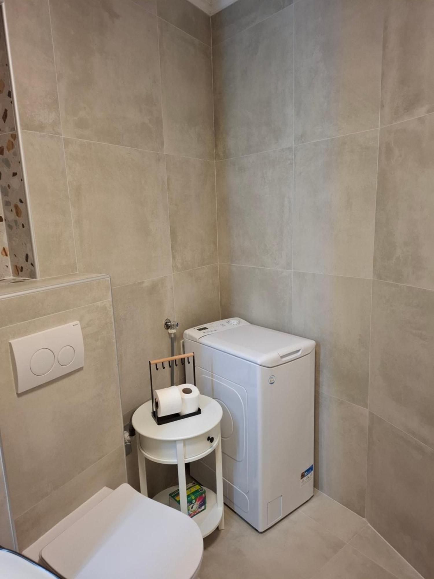 Ap Downtown Apartment 로비니 외부 사진
